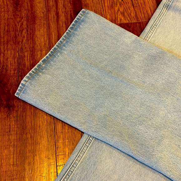 Bonnie flare leg wranglers size 29 NWOT.
Never worn! - Picture 6 of 6